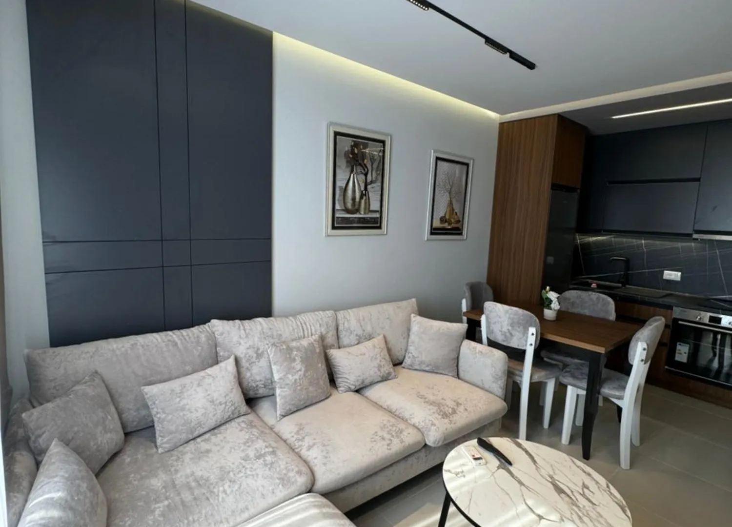 גולם Sako Apartaments 0*,  אלבניה